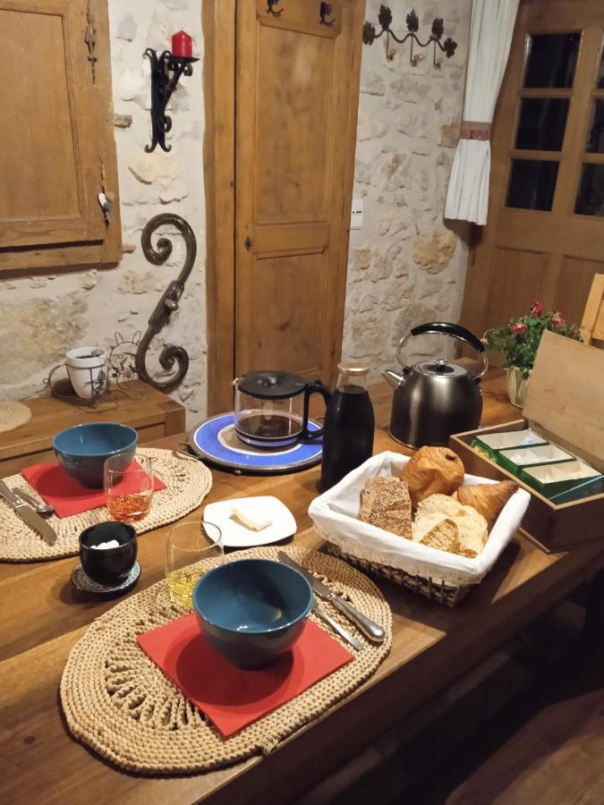 Bed and Breakfast Chez Karine Ceyzerieu Экстерьер фото