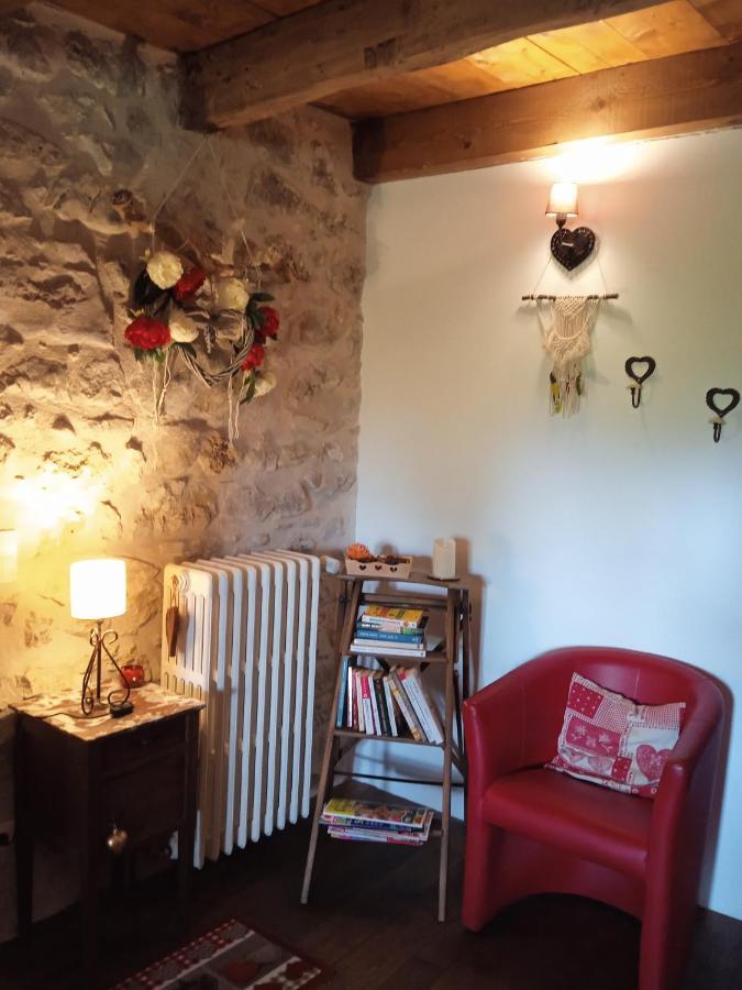 Bed and Breakfast Chez Karine Ceyzerieu Экстерьер фото