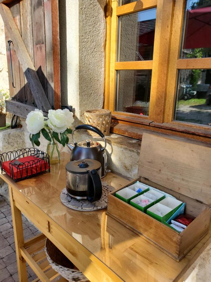 Bed and Breakfast Chez Karine Ceyzerieu Экстерьер фото